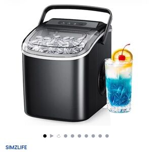 Black Ice Maker with Transparent Lid